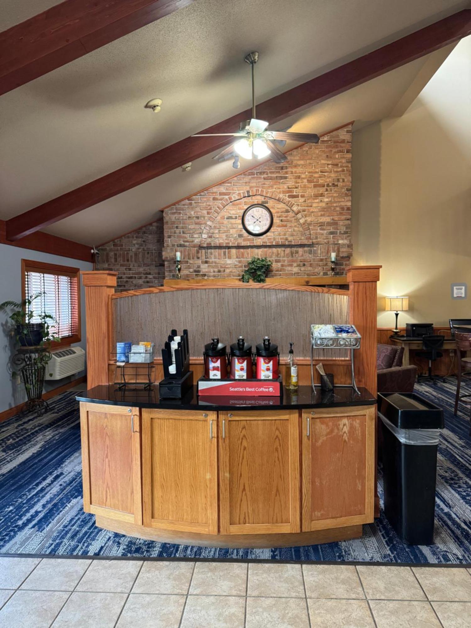 Americinn By Wyndham Baldwin Екстер'єр фото